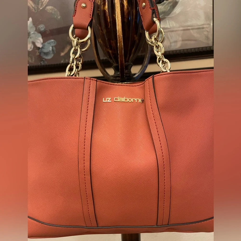 Liz Claiborne please check or picture of condition - Picture 5 of 17